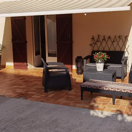 ベッド・アンド・ブレックファスト Je Soigne Mon Assiette 3*